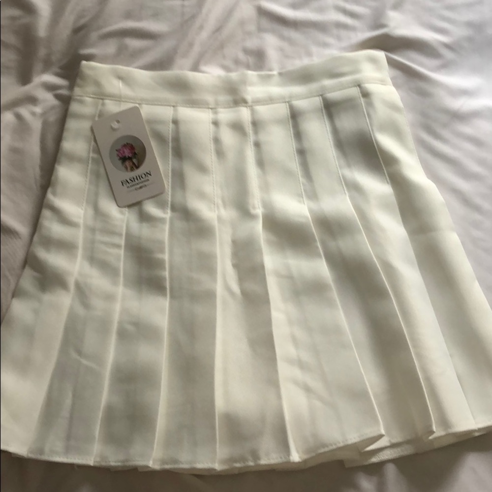 COPY - white tennis skirt